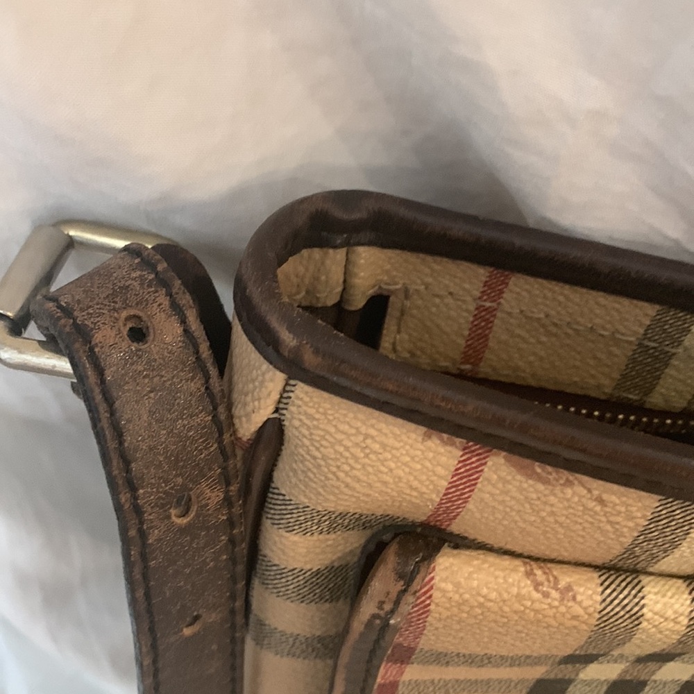 Burberry cross body - Picture 2 of 7